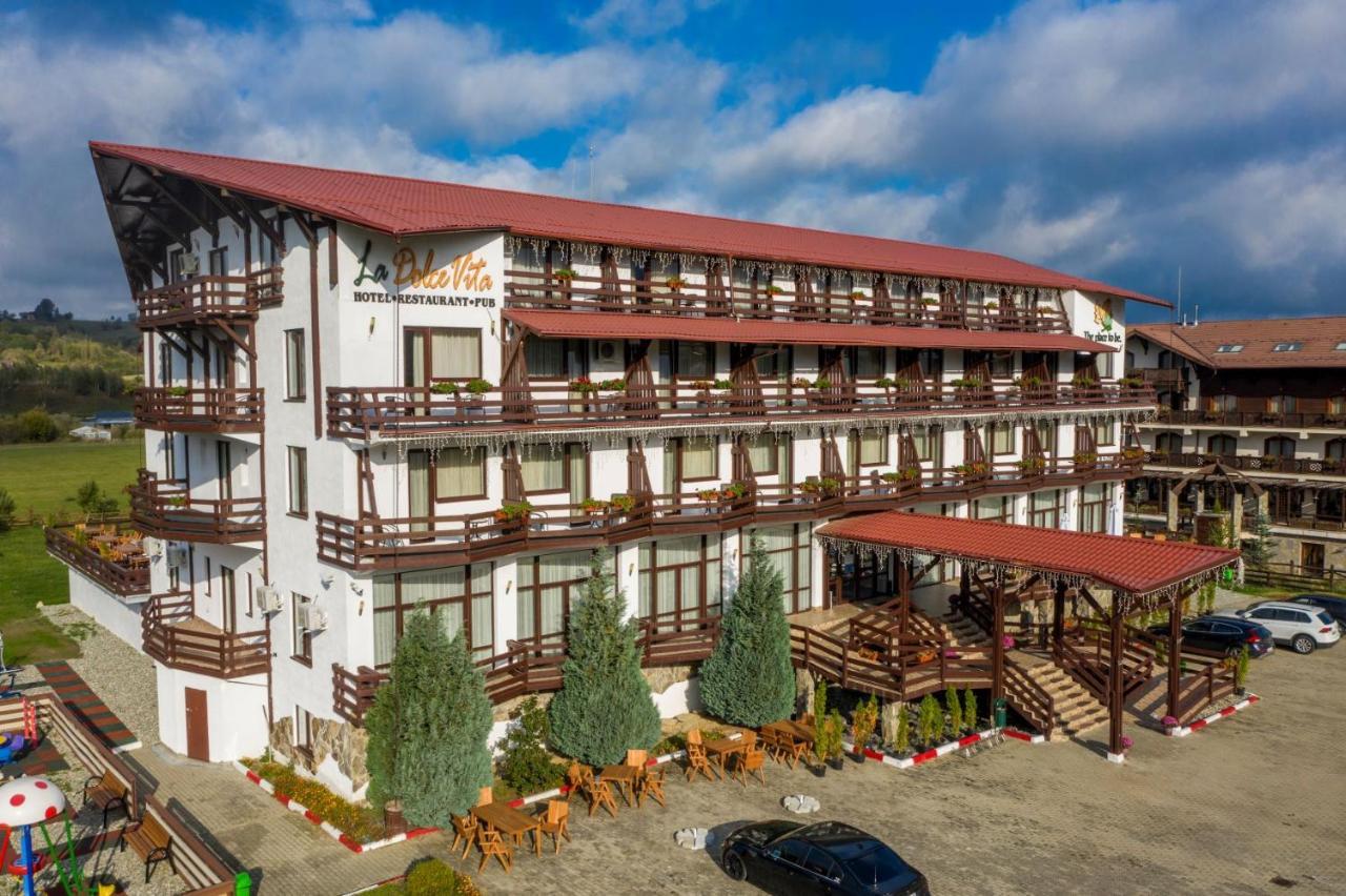 Hotel La Dolce Vita Zărneşti 외부 사진