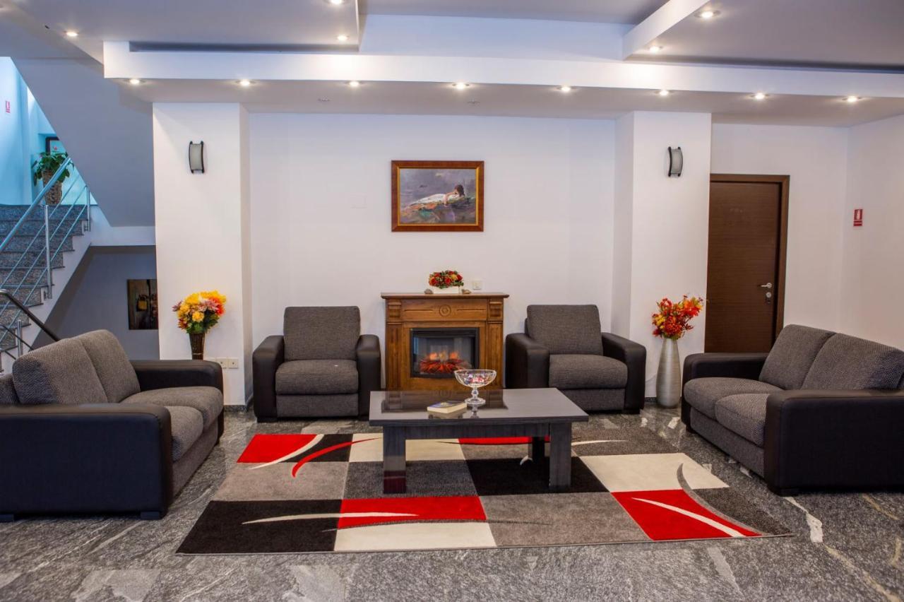 Hotel La Dolce Vita Zărneşti 외부 사진