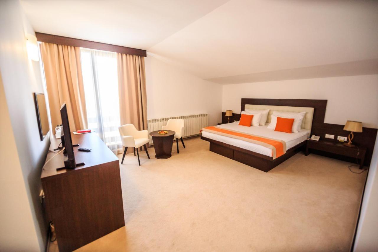 Hotel La Dolce Vita Zărneşti 외부 사진