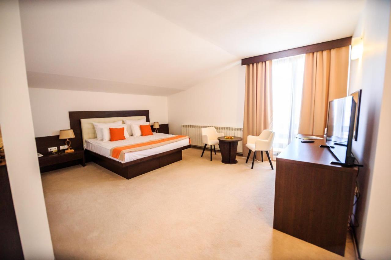 Hotel La Dolce Vita Zărneşti 외부 사진